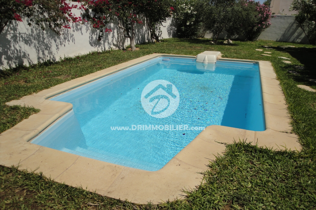 L 126 -                            بيع
                           Villa avec piscine Djerba